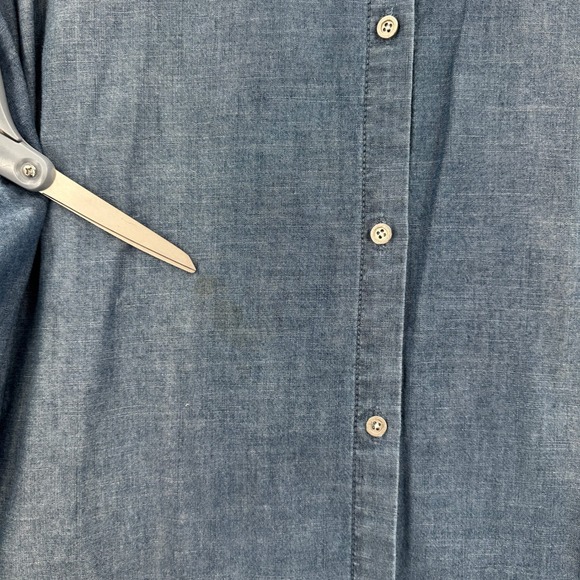 Chicos Blue Cotton Chambray Button Down Shirt Oversized Roll Tab Size 3 XL - Picture 5 of 10